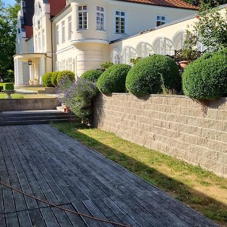 Chateau Radvanov Pension Mlada Vozice Zewnętrze zdjęcie